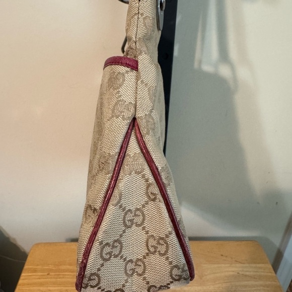 Gucci Eclipse Canvas Shoulder Bag - Picture 6 of 16